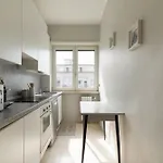 Guesthost - M1 Pagano Comfortable Appartement