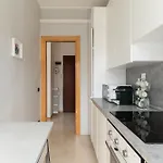 Guesthost - M1 Pagano Comfortable Appartement *