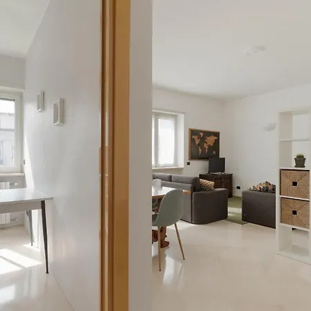 Guesthost - M1 Pagano Comfortable Apartament Mediolan